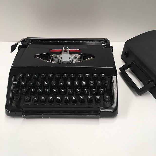 TYPEWRITER, Black Small with Case